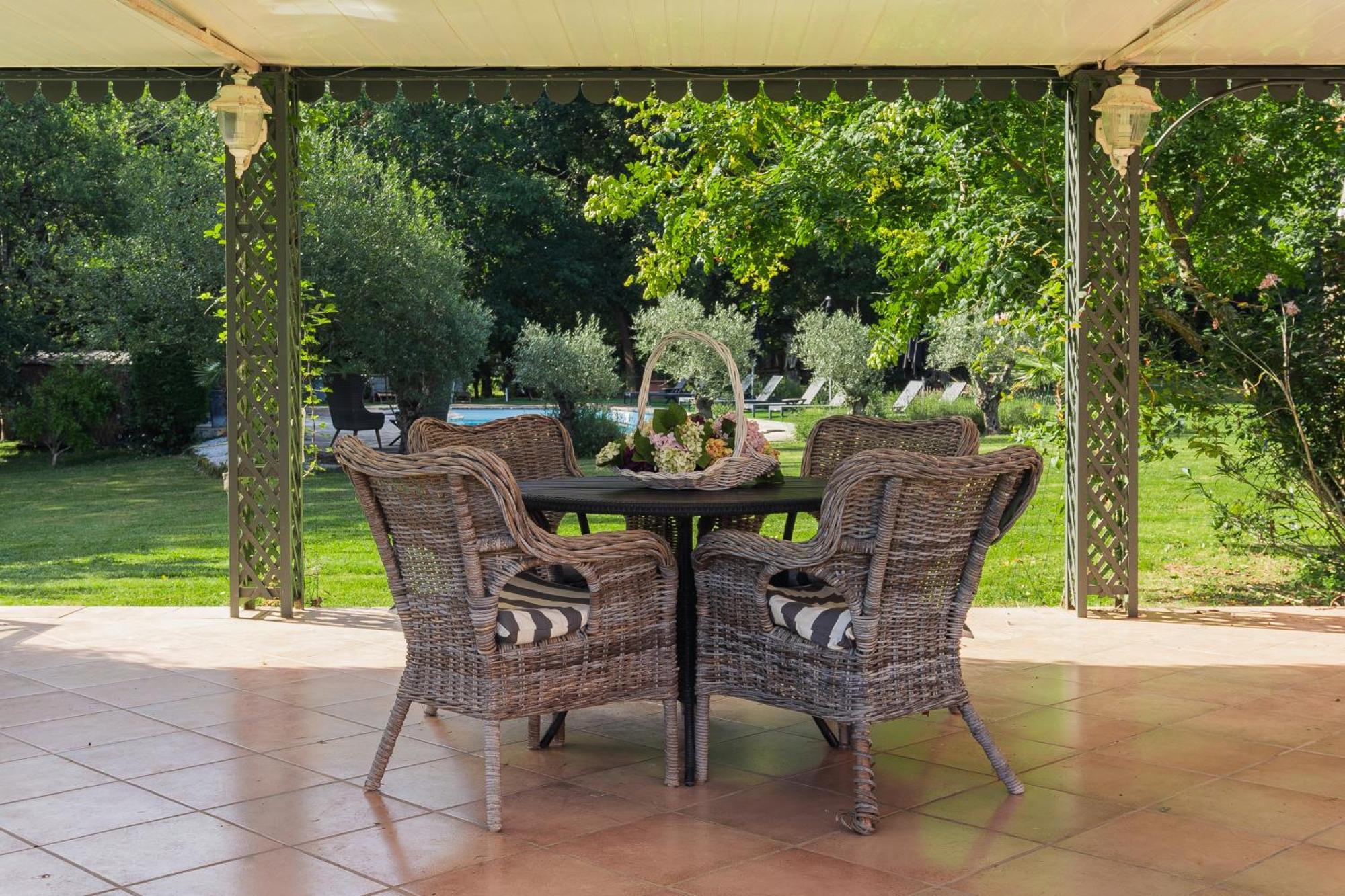 Castel Bois Marie, Maison D'Hotes Montauban Dış mekan fotoğraf Garden furniture