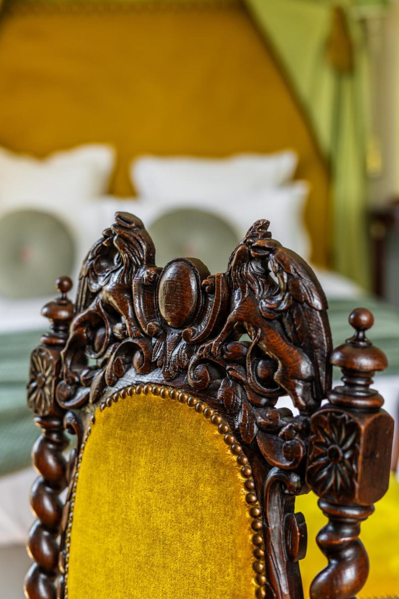 Castel Bois Marie, Maison D'Hotes Montauban Dış mekan fotoğraf Detail of the throne of the Prince of Orange