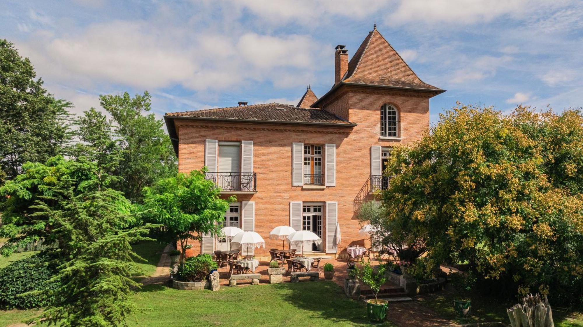 Castel Bois Marie, Maison D'Hotes Montauban Dış mekan fotoğraf The town hall in Saint-André-de-Pierre-Colamine