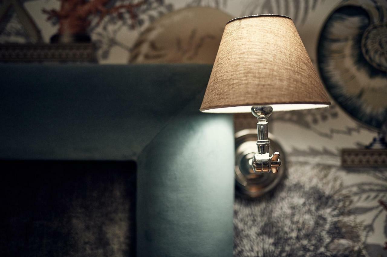 Castel Bois Marie, Maison D'Hotes Montauban Dış mekan fotoğraf A wall light